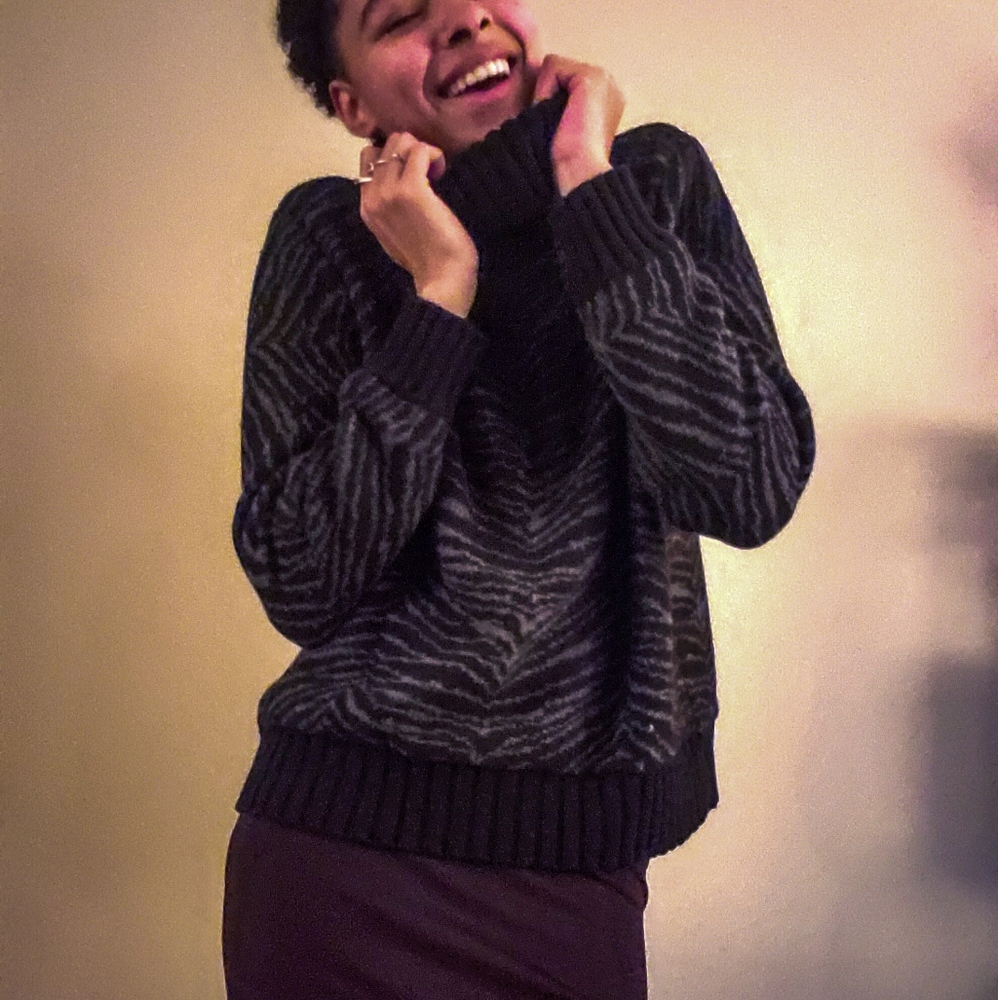 Sweater - Picture 3 of 4